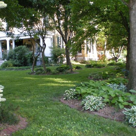Beall Mansion An Elegant Bed & Breakfast Inn 奥尔顿 外观 照片